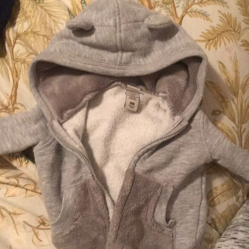 3 month bundle- two sets one jacket - Picture 7 of 7